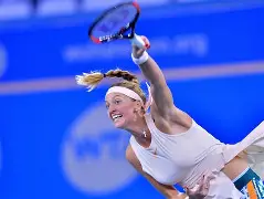 随机科维托娃关键节点战术调整,SKT带队取胜!